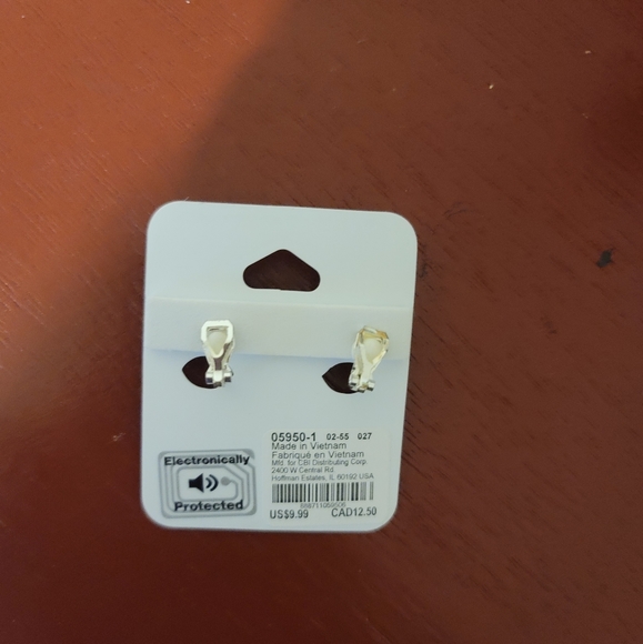 Sliver Clip Earrings ❣️ - Picture 2 of 2